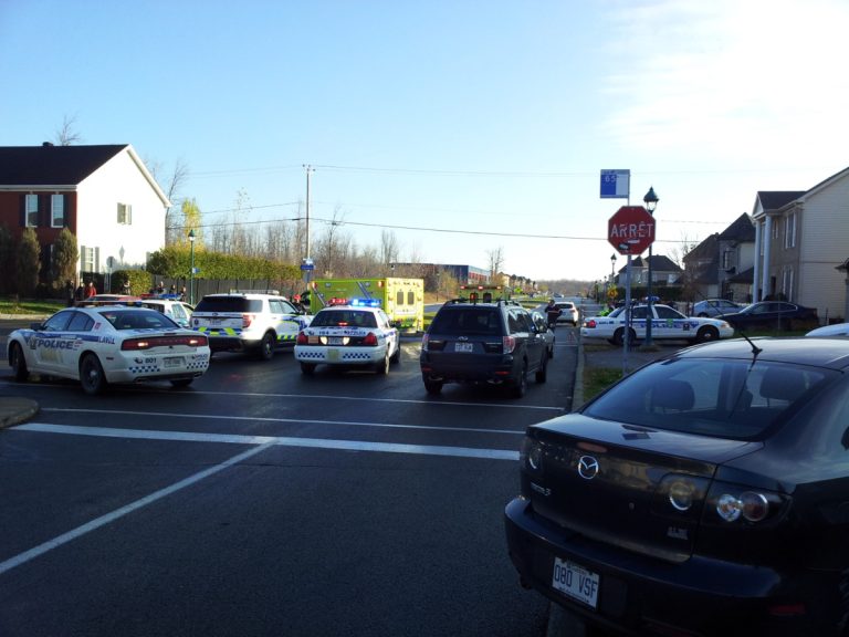 Les familles ont été rapidement avisées et sont arrivées sur les lieux avant qu'on ne transporte les victimes à l'hôpital par prévention. (Photo gracieuseté) 