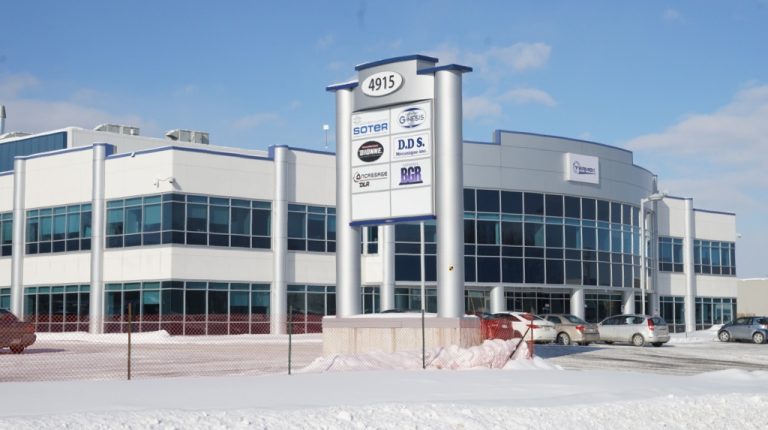 C'est un collègue qui a découvert le corps inanimé de l'employé d'une compagnie de camionnage longue distance. (Photo TC Media - Mario Beauregard) 