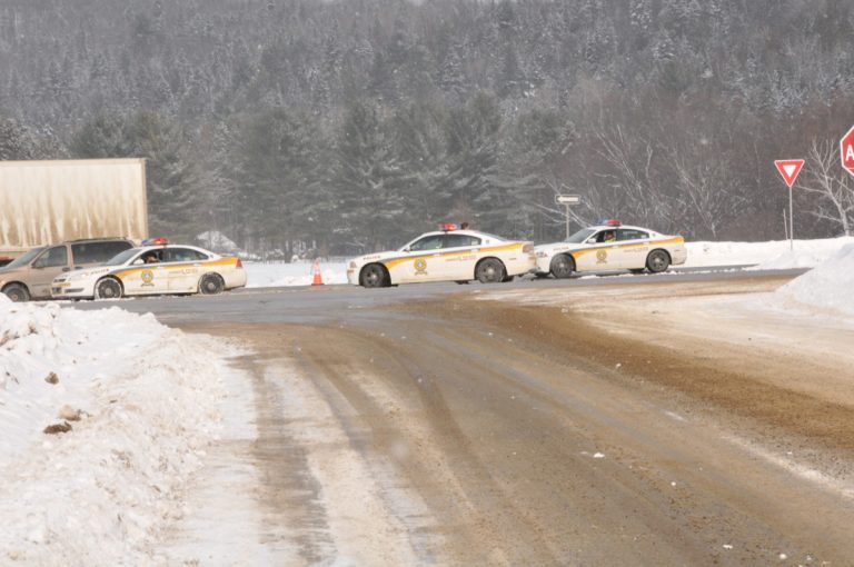 Un Lavallois recherché arrêté après une poursuite policière Des accusations de vol, fuite, utilisation d’un document contrefait, conduite pendant interdiction, conduite dangereuse, possession de cannabis et trois chefs de bris de probation ont été déposées contre l'homme arrêté. (Photo TC Media – Archives)