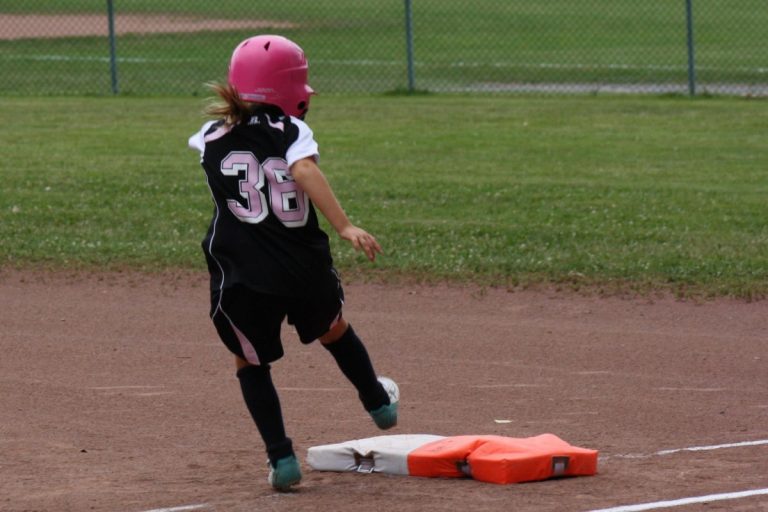 Niveau d’activité physique insuffisant chez les jeunes lavallois Les données recueillies par cette enquête permettront aux intervenants du milieu scolaire de mieux cibler les problèmes et besoins en matière d'activités physiques.