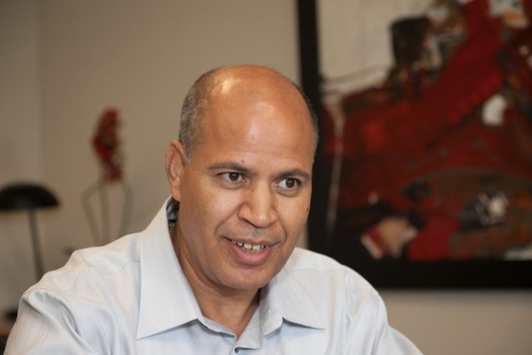 M. Kaddouri ne partage pas la même vision que M. Bordeleau sur l’expérience politique et a de nombreuses critiques à faire à son endroit.