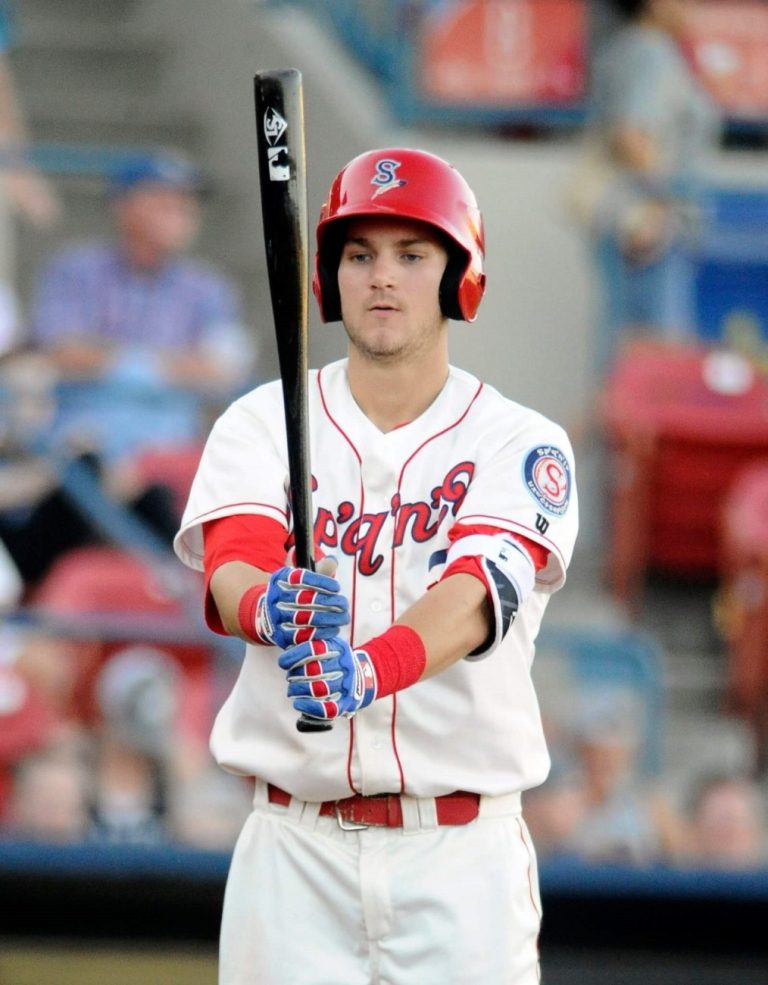 Un premier coup de circuit pour Leblanc Charles Leblanc a claqué sa première longue balle chez les professionnels.
