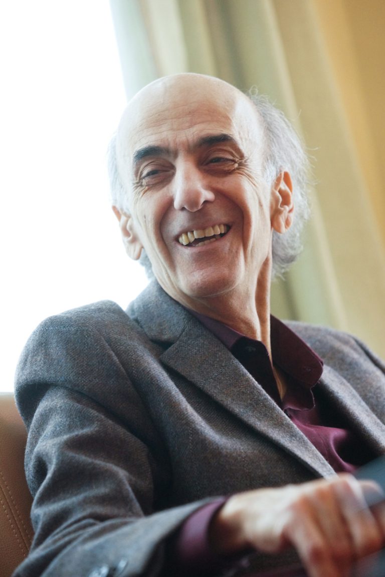 Courtier immobilier, musicien et itinérant Berdj Garabedian incarnera un itinérant dans la nouvelle saison de Trauma, qui recommence ce soir sur les ondes de Radio-Canada.(Photo: Mario Beauregard)