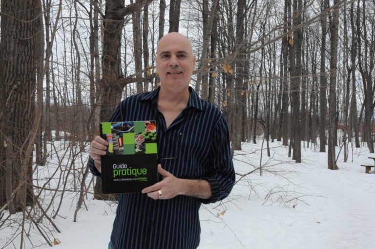 Pierre Théorêt est formateur et coauteur du Guide pratique pour le démarrage d'un potager.