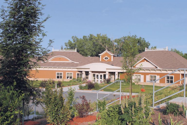 Plus de 1800 patients ont passé par la Maison de soins palliatifs La Maison de soins palliatifs de Laval célébrait en janvier son 8e anniversaire d'ouverture.