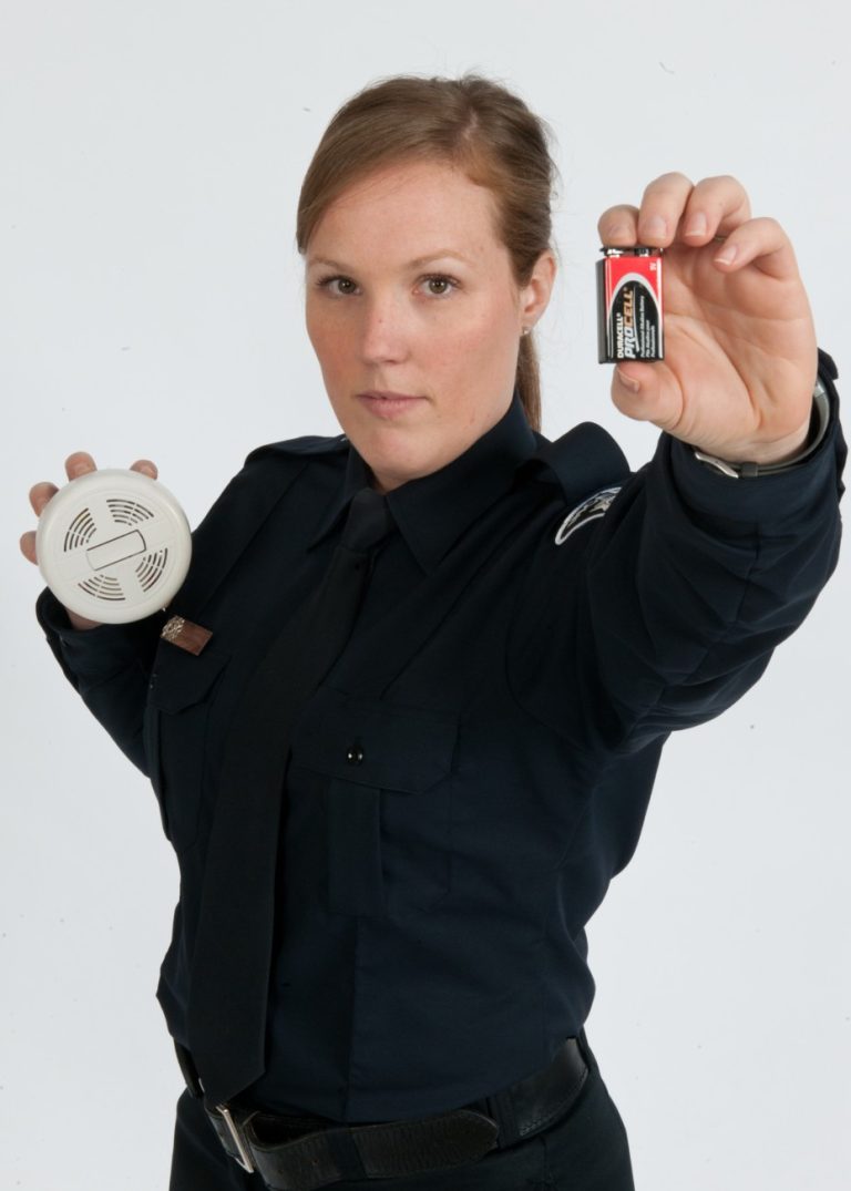 Tout avertisseur de fumée doit être remplacé 10 ans après la date de fabrication indiquée sur le boitier.