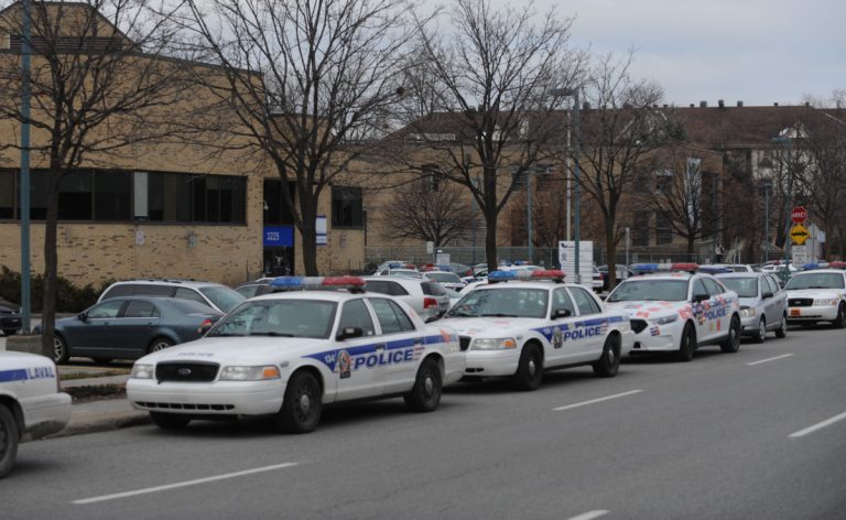 Des policiers sans autopatrouilles coûtent cher aux Lavallois Le piteux état de certains véhicules de police cause des problèmes.