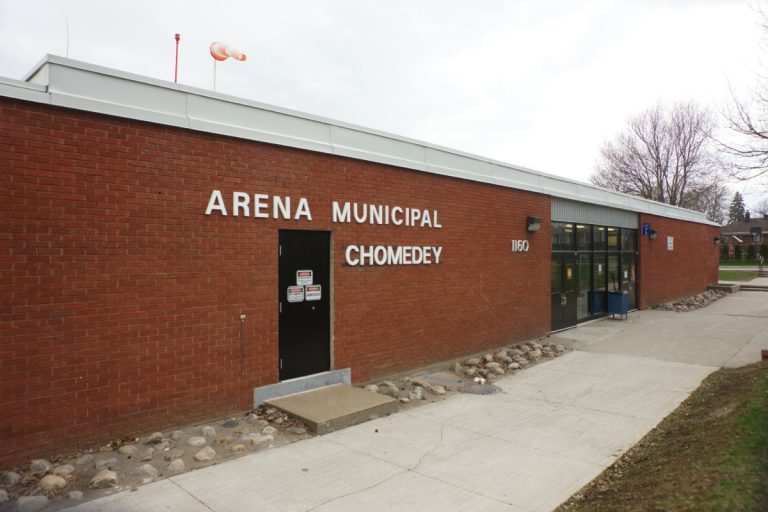 Fermeture de l’aréna Chomedey L'aréna Chomedey est fermé pour une durée indéterminée.