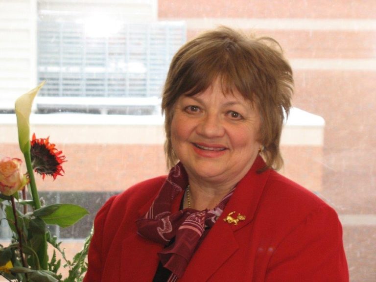 Une entente gagnant-gagnant tranche une spécialiste Danielle Pilette, professeure associée à l'UQÀM spécialisée, entre autres, en gestion municipale et métropolitaine, finances et fiscalité municipale.