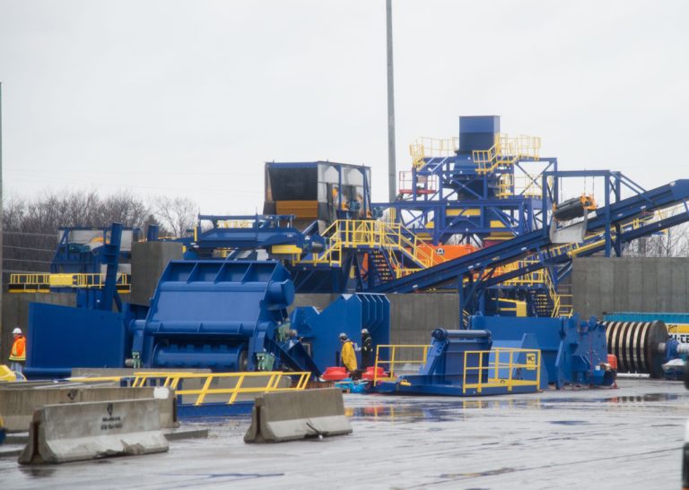 TMR présente son projet d’usine de recyclage de métaux L'usine de recyclage de métaux de TMR sera officiellement inaugurée au début de l'année 2017.