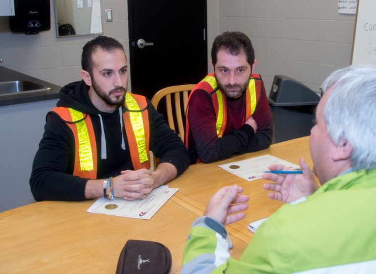 Elias et George apprécient leur terre d'accueil.