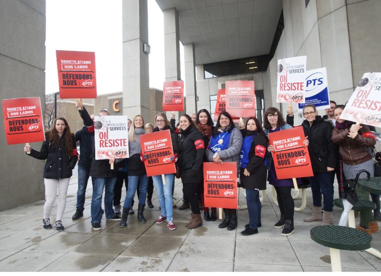Les technologistes médicales craignent sérieusement les conséquences du projet de centralisation des laboratoires gouverné par le ministre de la Santé et des Services sociaux, Gaétan Barrette.