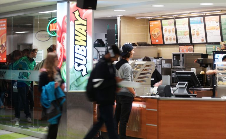 La direction de Montmorency ira de l’avant avec un second comptoir de restauration rapide Un comité a décidé d'aller de l'avant en amenant une concession de restaurant rapide, une deuxième en deux ans, après Subway.