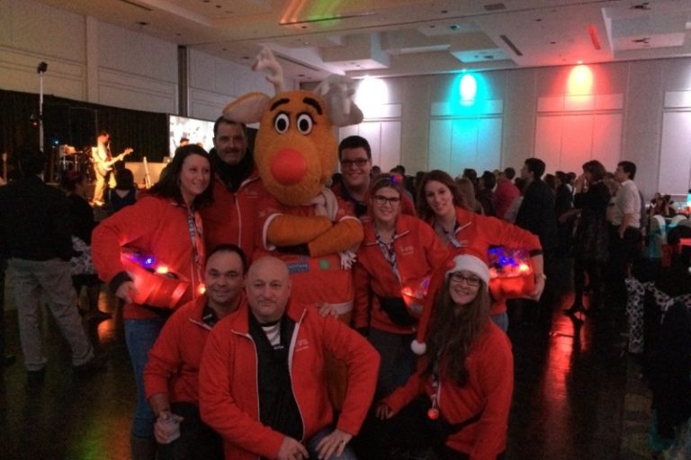 Plus de 3800 raccompagnements en 2016 Opération Nez rouge peut compter sur la force bénévole pour faire fonctionner la machine. Sur le territoire de Laval-Basses-Laurentides, ils étaient plus de 2900 à donner du temps pour la cause de la sécurité routière.