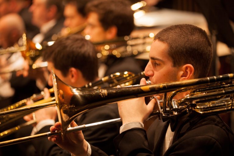 L’Harmonie Laval est un orchestre d’instruments à vents et percussions de niveau semi-professionnel formé d’une soixantaine de musiciens.