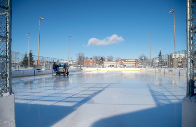 Les patinoires extérieures devraient être prêtes à la mi-janvier La patinoire Bleu Blanc Bouge était l'une des quatre disponibles durant la relâche du temps des fêtes.