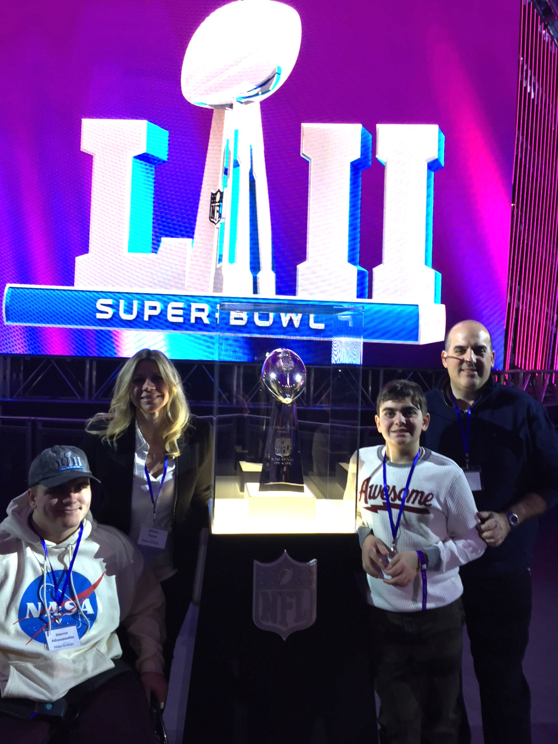 La famille Athanasoulias a vécu des émotions fortes en participant aux activités du Super Bowl.