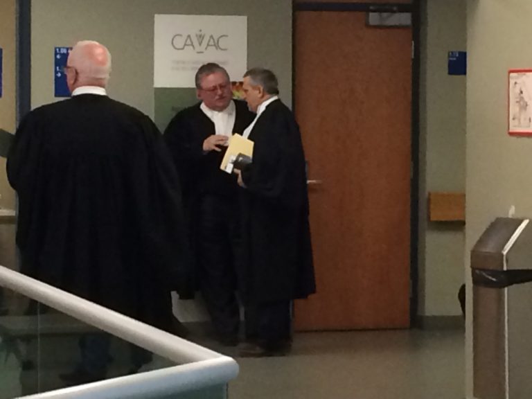 La matinée du 7 avril a vu défiler les avocats des coaccusés qui ont exprimé leurs différentes demandes au juge James Brunton au palais de justice de Laval.