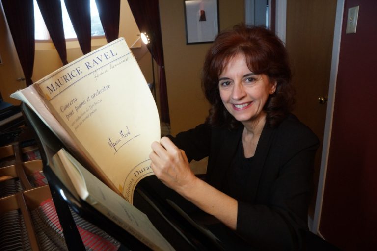 Lorraine Desmarais est émue et heureuse de l'honneur reçu, sans oublier la chance de sortir des sentiers battus en retournant à ses racines classiques.