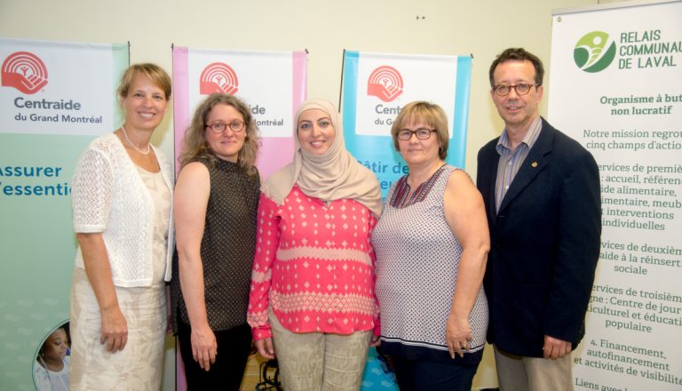 Lili-Anna Pereša pose en compagnie de Carole Charvet, Lana Kana An, Denise Ouimet et Mario Régis.