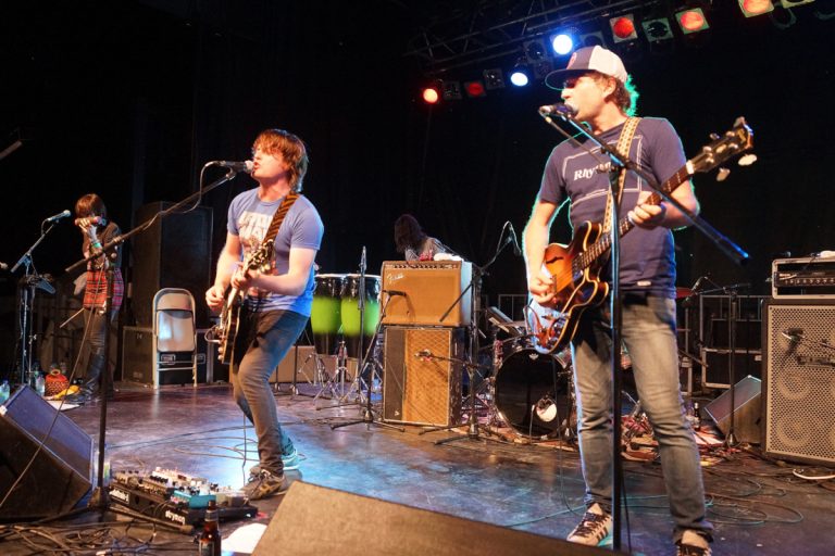 Après sa prestation de l'an dernier en tant que bassiste avec le groupe Galaxie (notre photo), Fred Fortin est de retour à Diapason cet été.