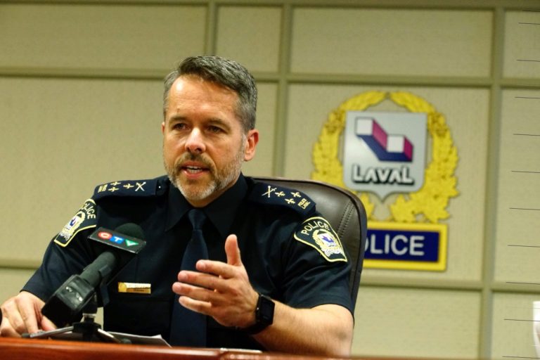 Pour Pierre Brochet, ses policiers devraient recevoir des félicitations et non une série de critiques négatives après avoir arrêté deux dangereux membres du crime organisé.