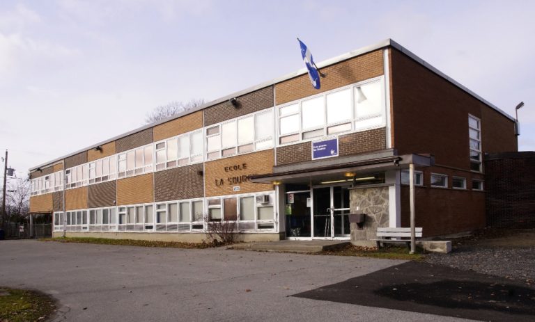 Construction de trois nouvelles écoles à Chomedey L'école primaire La Source pourra accueillir plus d'élèves.