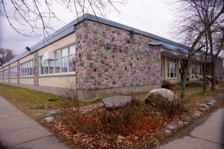 L'enfant intimidateur n'ira plus à l'école Père-Vimont.