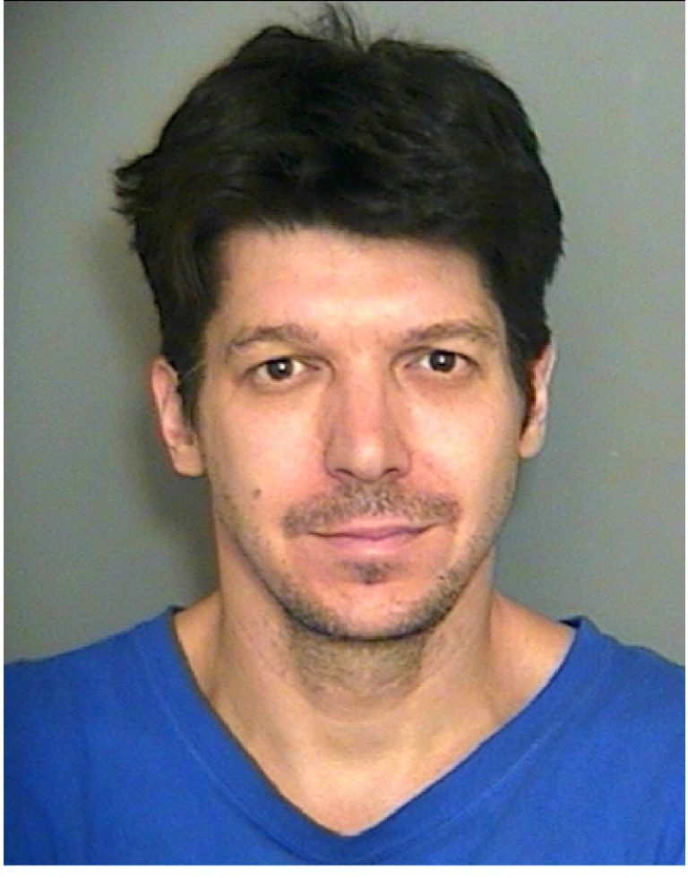 Suspect d’introductions par effraction activement recherché Récidiviste en matière d’introduction par effraction dans une résidence Mario Mousseau, 47 ans, se trouverait toujours dans la région de Laval.