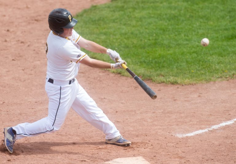 Journée de baseball lavallois ce soir Les Pirates feront plaisir à leurs jeunes partisans en les accueillant gratuitement.
