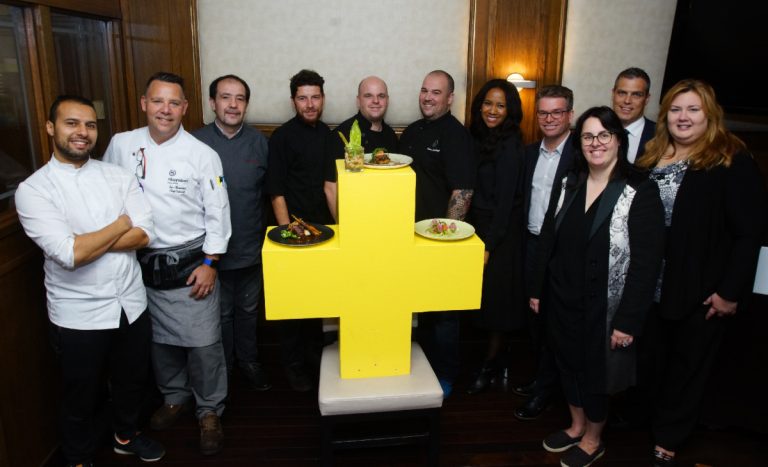 Yacir Nakhaly, Éric Robidoux, Olivier Poissenot, Fred Baillargeon, Thomas Deschamps, Olivier Robillard, Coritha Pierre, Alain Majeau, Julia Duchastel, Yanick Pazzi et Sylvie Laflamme lancent l'invitation pour le Gala des Grands Chefs.