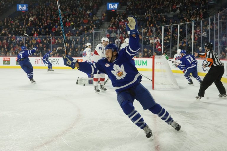 Le Rocket a vu des étoiles Les Marlies de Toronto célèbrent à la Place Bell.