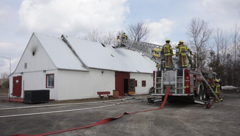 Un court-circuit cause un incendie au Théâtre de la Grangerit L'ancienne grange accueille des spectacles de théâtre et musique de mai à septembre.