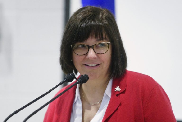 La CSDL dénonce les inégalités pour les élèves Louise Lortie dénonce les inégalités pour les élèves lavallois.