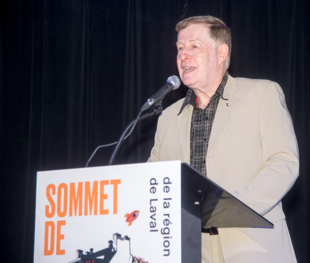 Le maire Marc Demers a lancé le premier Sommet de la culture à Laval, le 10 juin.