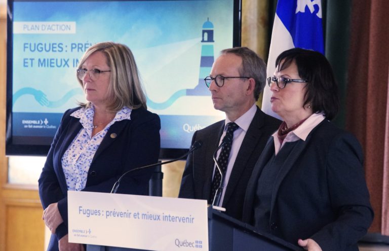 Un investissement de 11 M$ pour les fugues Lucie Charlebois était accompagnée de la ministre responsable de la région de Laval, Francine Charbonneau, et du ministre de la Sécurité publique, Martin Coiteux, pour faire le lancement du Plan d'action.
