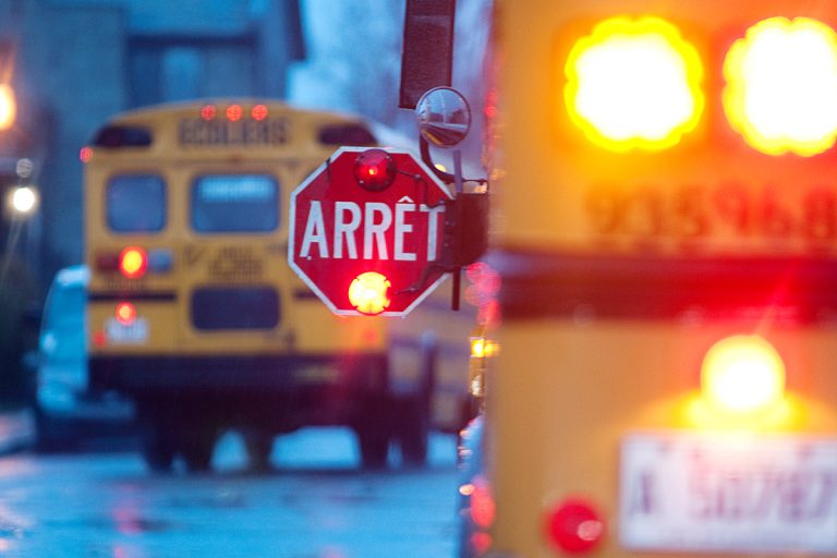 Transport scolaire: les conducteurs veulent de meilleures conditions Les chauffeurs d'autobus scolaire aimeraient un meilleur salaire.