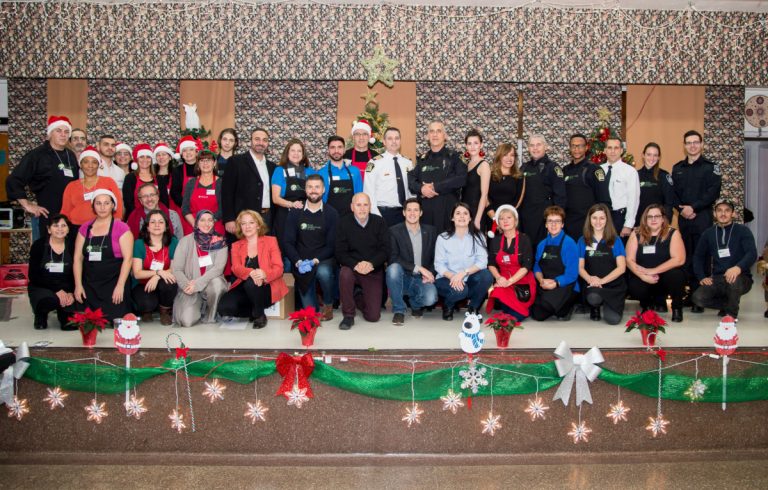 135 enfants vivent la magie de Noël au Relais communautaire L'équipe du Relais a tenu son traditionnel repas de Noël.