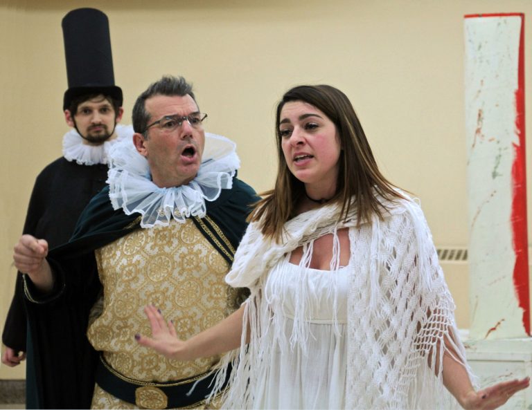 Attention au diagnostic d'un médecin qui pourrait bien cacher sa véritable identité!