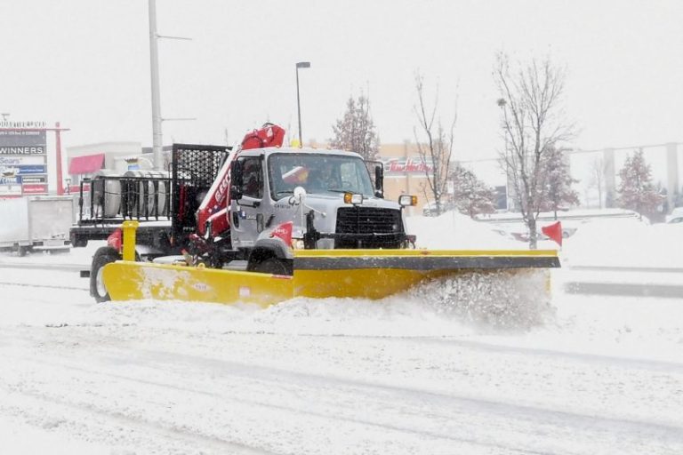 Veille de tempête hivernale en vigueur De la forte neige et de la poudrerie devrait balayer la région dès mardi matin.