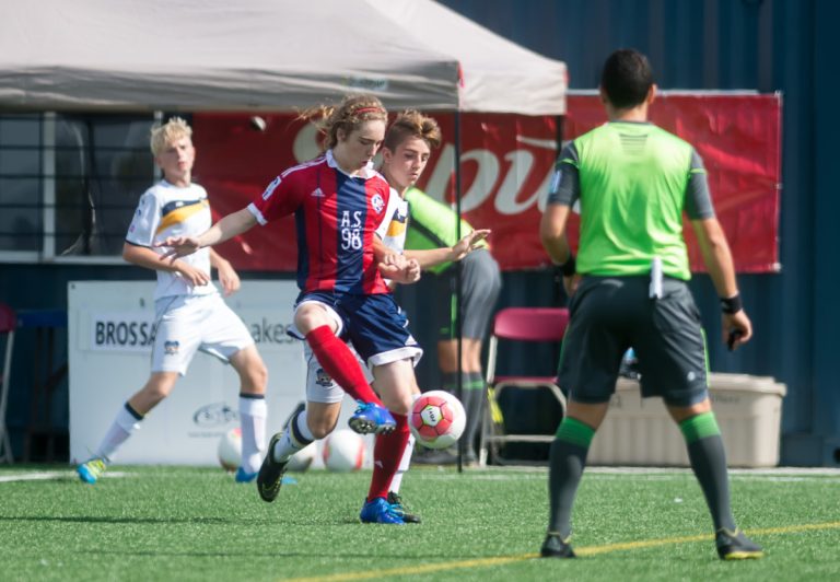 Les Étoiles de l’Est raflent la Coupe du Québec Coupe soccer Saputo