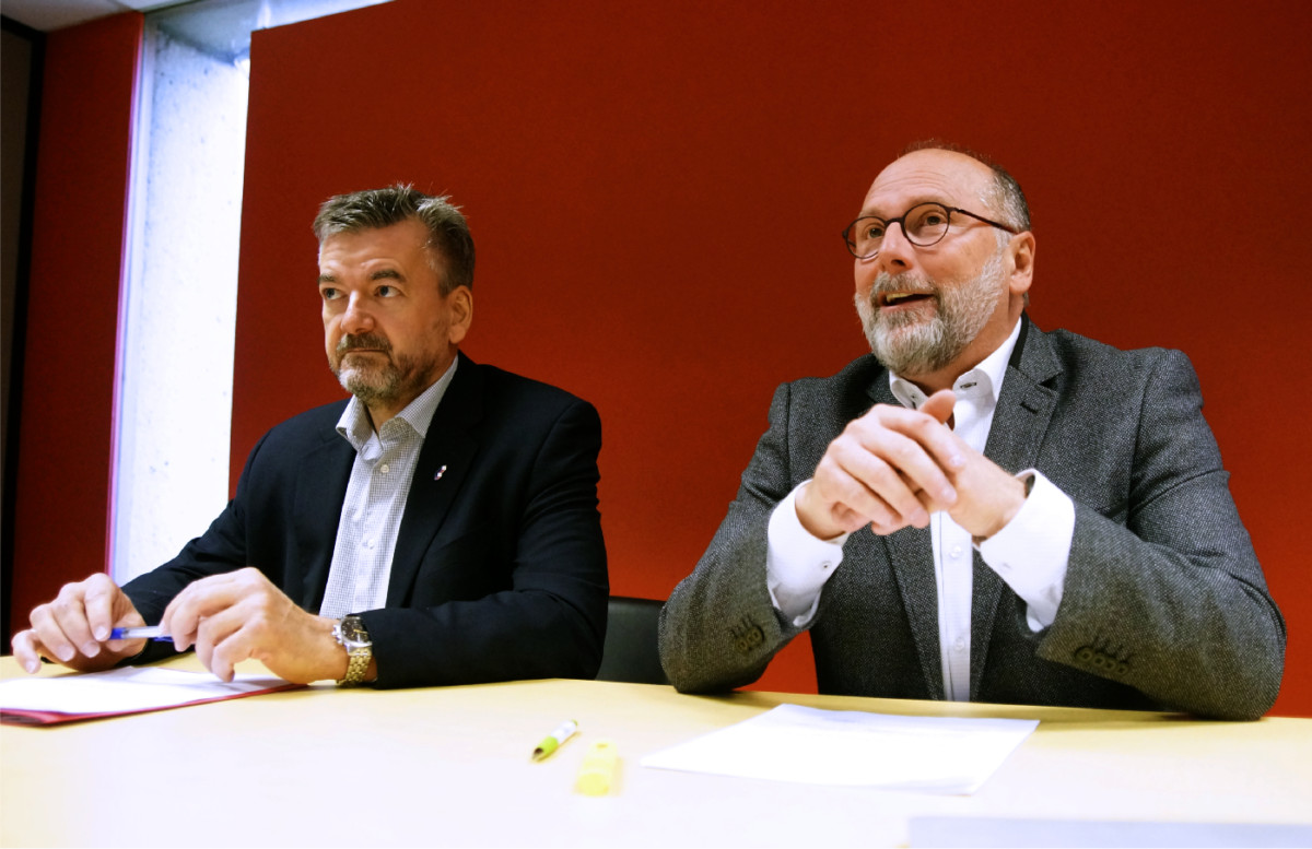 Chef de Parti Laval, Michel Trottier (à droite sur la photo) a tenu son premier point de presse à titre de chef de l
