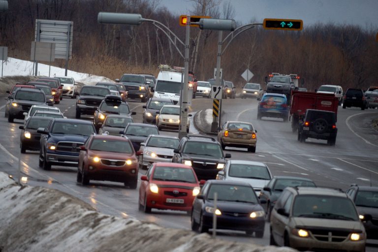 Les heures perdues seront en hausse Le tronçon compris entre la rue Saint-Saëns Est et le boulevard des Mille-Îles sera complètement fermé entre 22h ce soir et 4h demain matin.