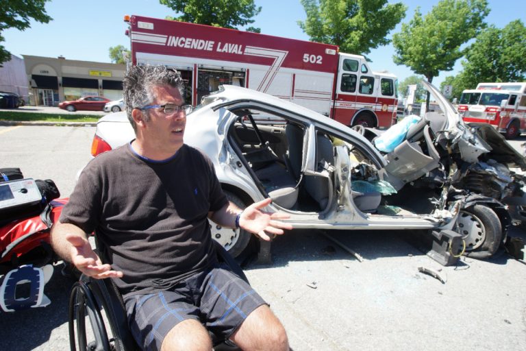 Nicolas veut enrayer la vitesse sur les routes Nicolas Steresco est en fauteuil roulant depuis 19 ans et veut prévenir les gens des risques de la vitesse sur les routes.