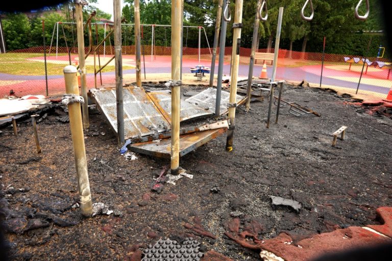 Les enfants ne pourront plus jouer dans les modules de jeu du parc Saint-Ernest en 2017