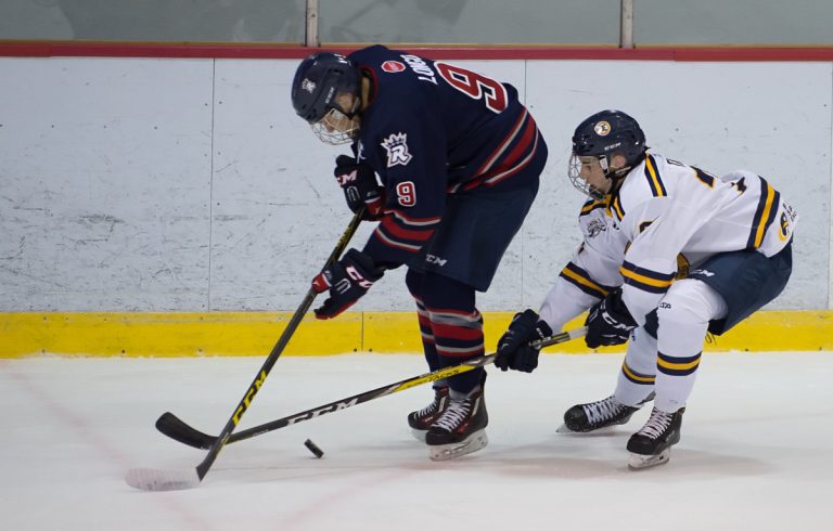 Le Rousseau-Royal doit déménager à l’aréna Fleury Le Rousseau-Royal a déménagé ses pénates à l'aréna Fleury.