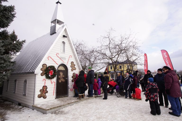 Deux fois plus de visiteurs au Marché de Noël Le Village des arts avait pris des allures de circonstance du 9 au 11 décembre, lors du Marché de Noël