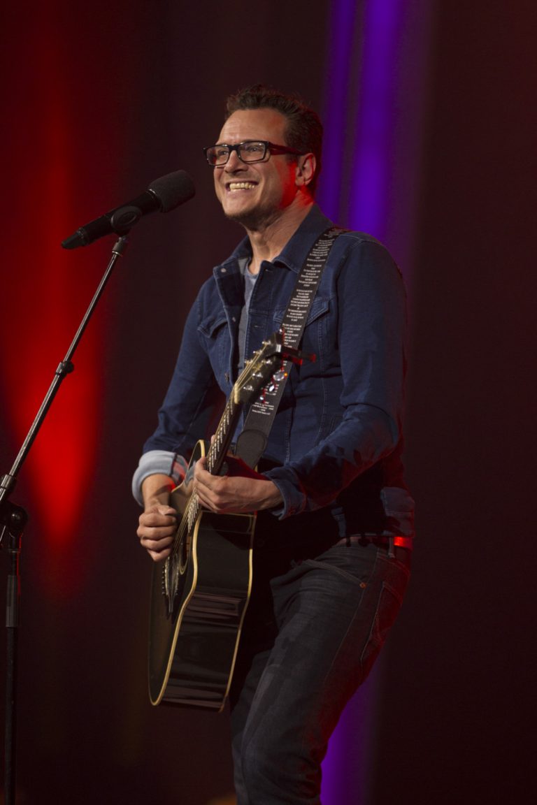 Révélation du festival Juste pour rire l'an dernier, Julien Tremblay obtient un succès mérité avec son premier grand spectacle solo en carrière.