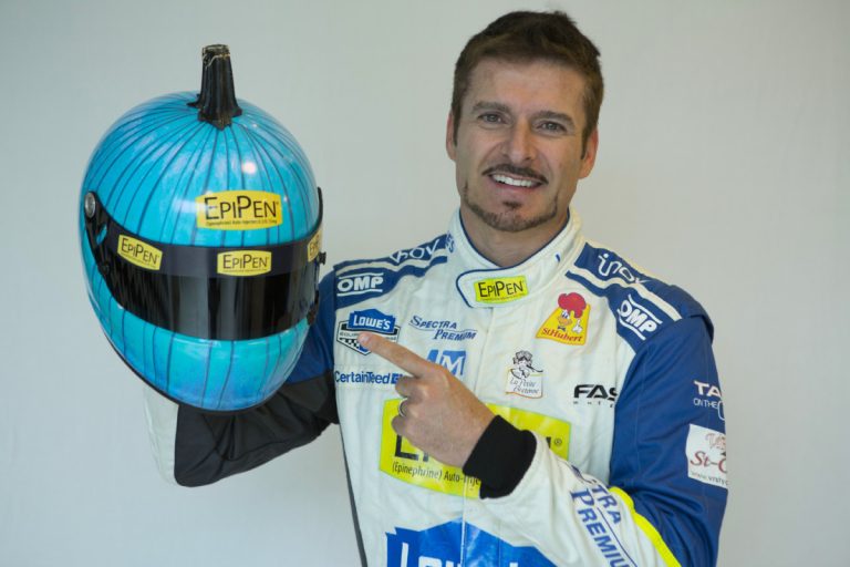 À titre de personne vivant avec des allergies alimentaires, Alex Tagliani désire sensibiliser la population à l'occasion de l'Halloween.