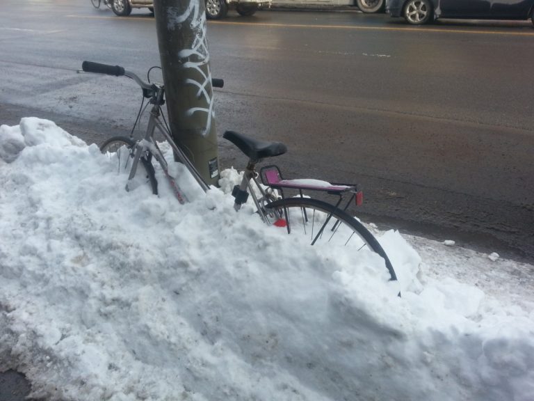 De nombreuses critiques se sont fait entendre contre le déneigement sur le territoire lavallois.